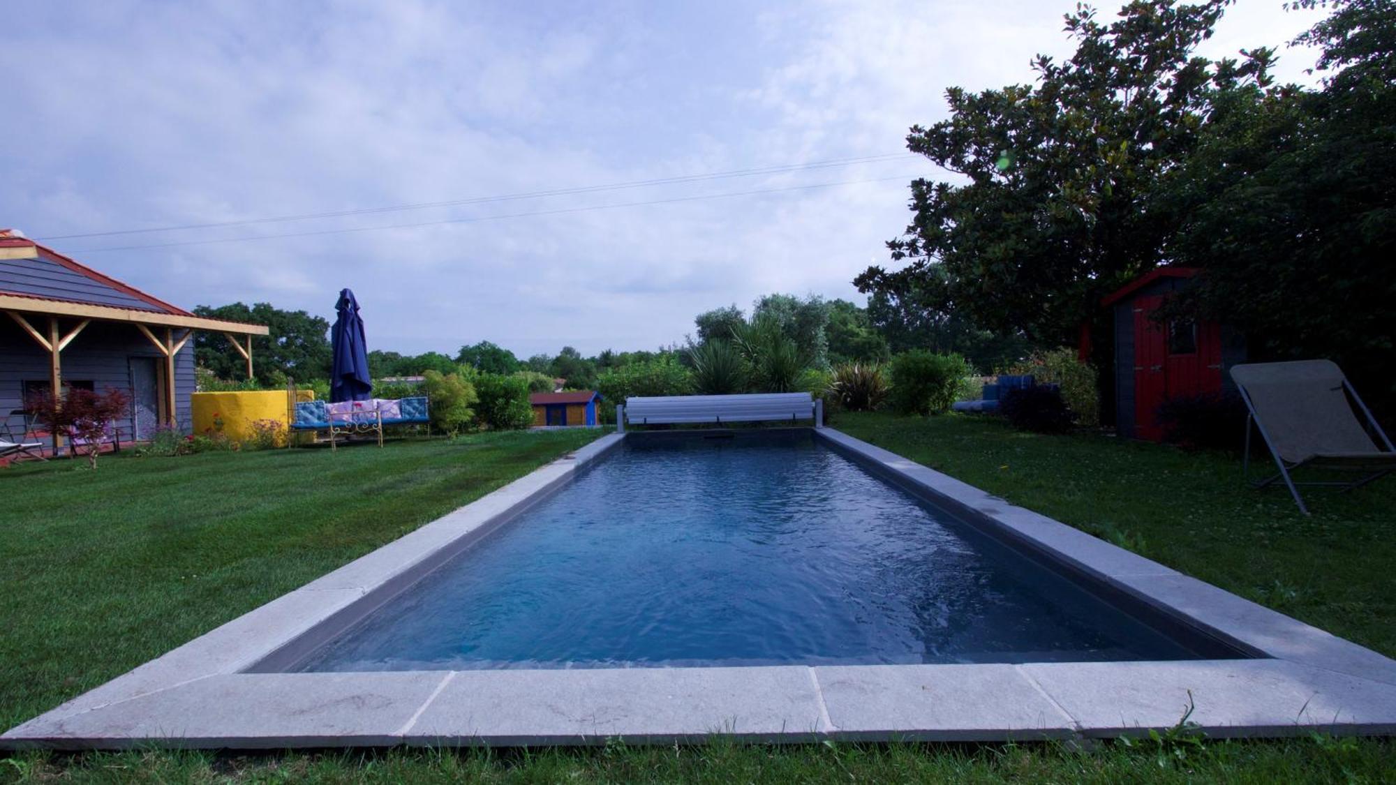 Les Jardins D'Ispahan Prignac-et-Marcamps Bagian luar foto